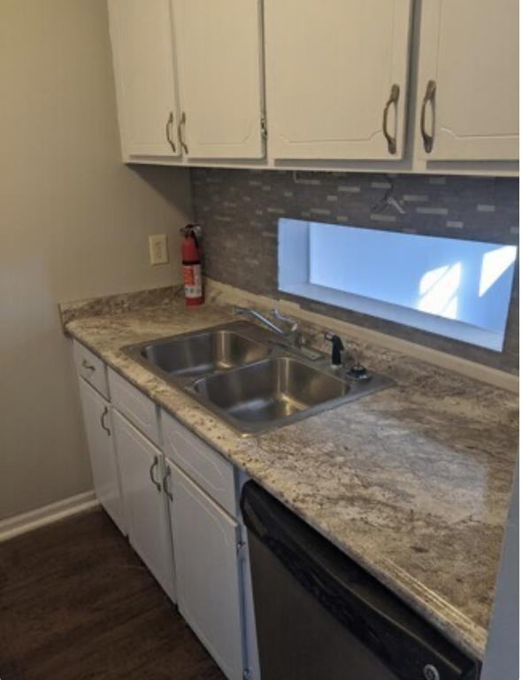 417 Anderson Ave - Photo 7 of 18