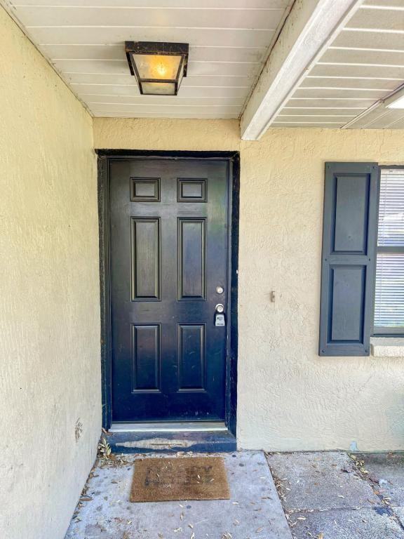 609 N Palm Dr - Photo 3 of 19