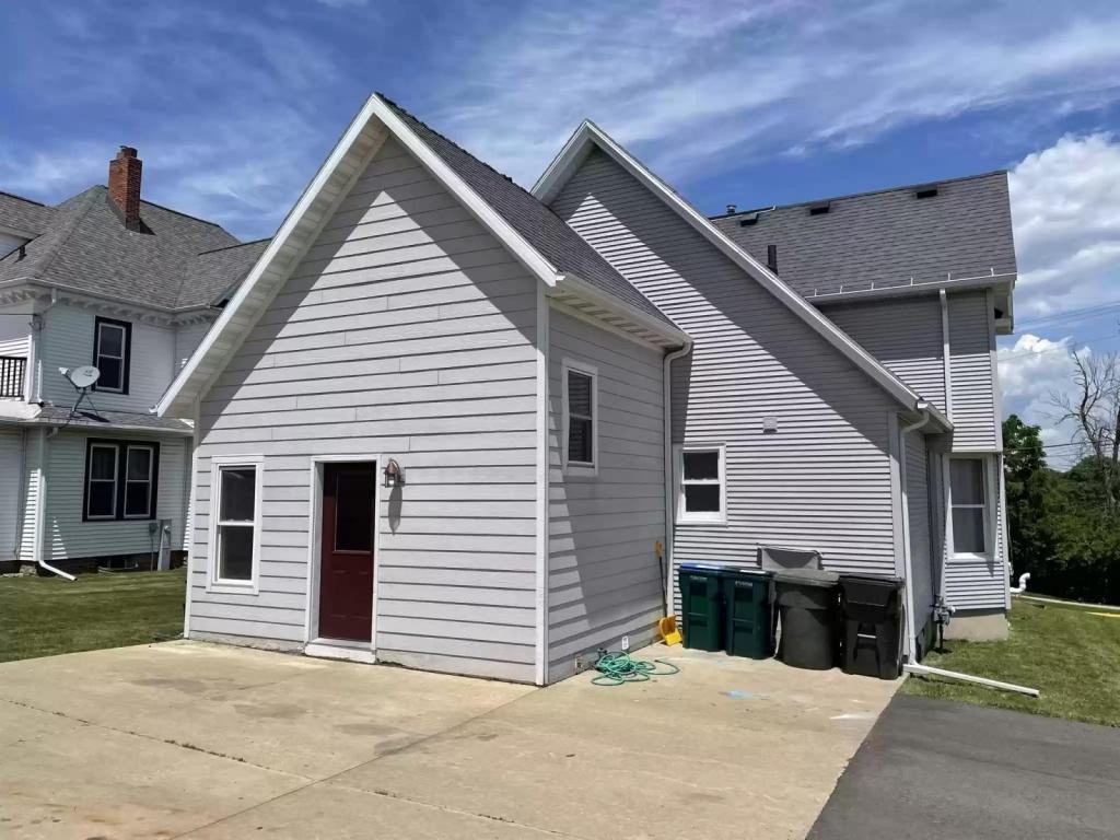 201 State St - Photo 2 of 7