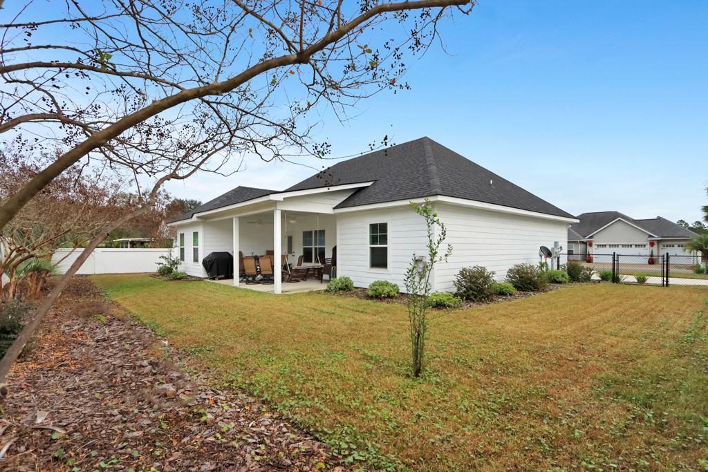 233 Isabella Way - Photo 3 of 20