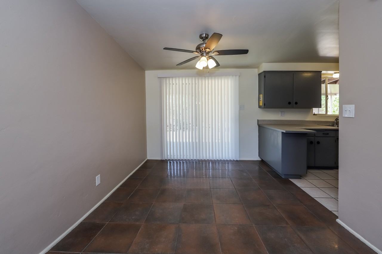 6142 E Beverly St - Photo 3 of 23