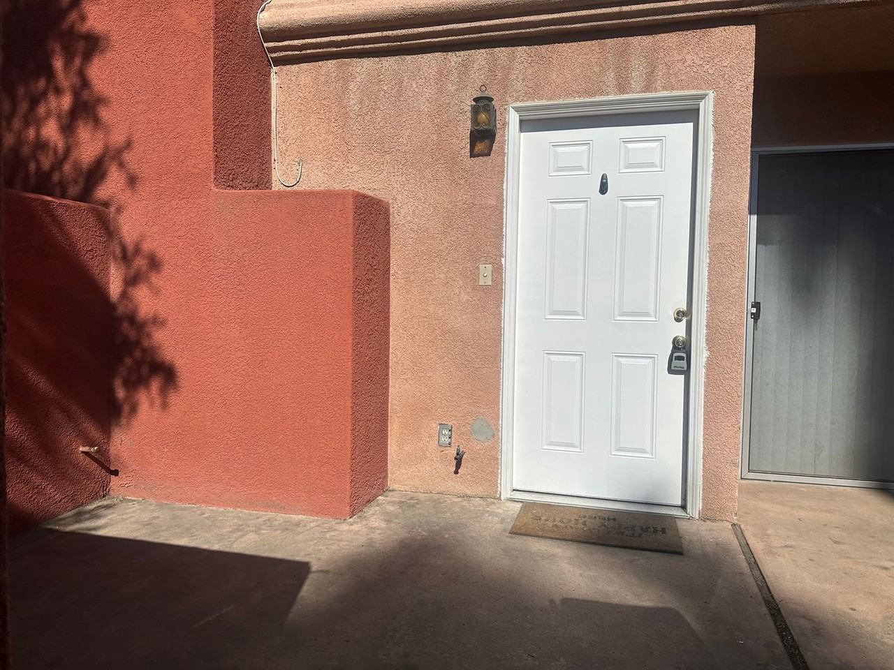 6430 Stockdale Hwy - Photo 2 of 11