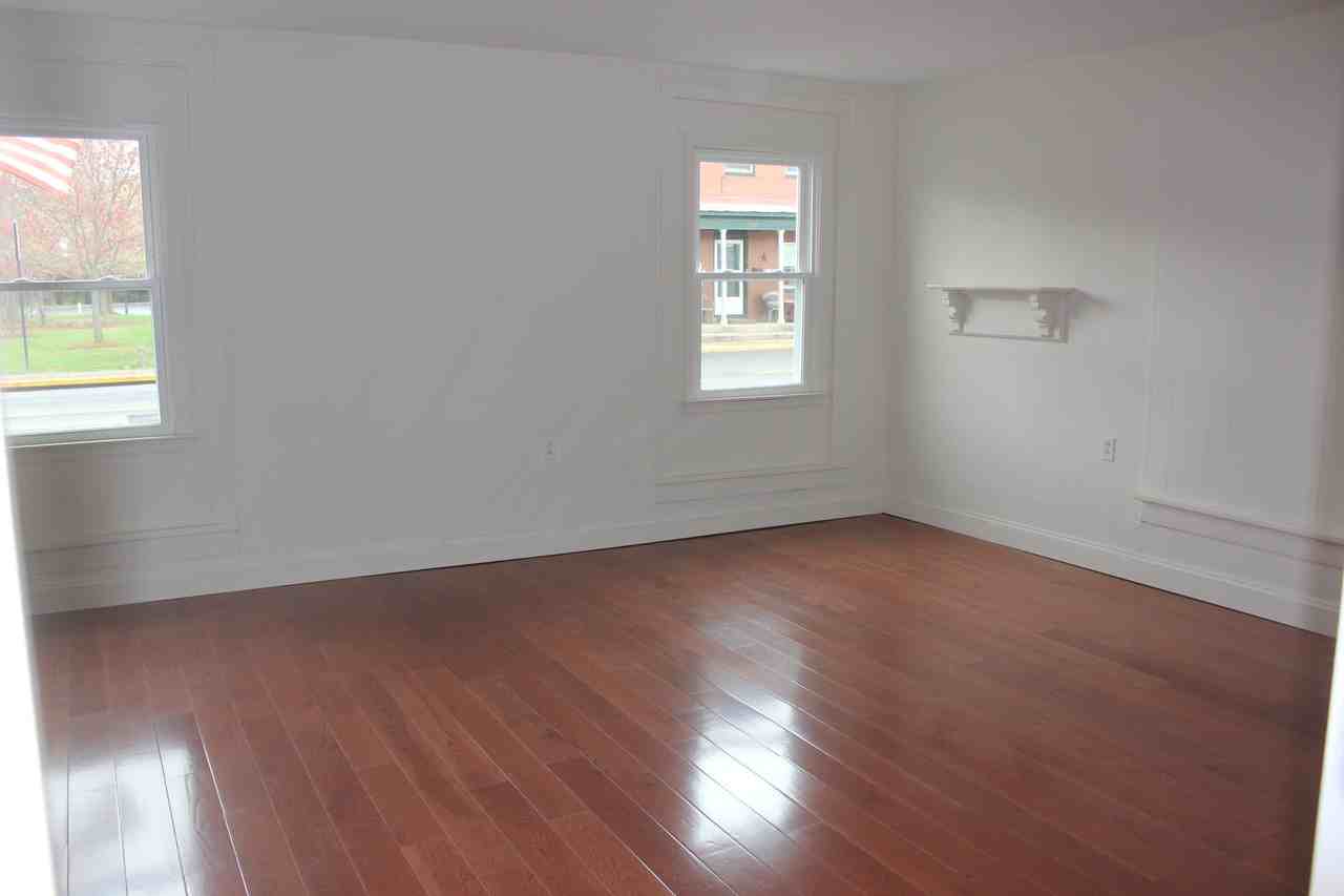 218 S Main St - Photo 3 of 12