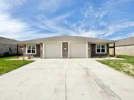 featured image of 1818 Clovis Dr