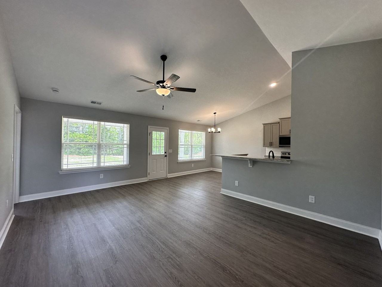 1020 Addler Dr - Photo 5 of 19
