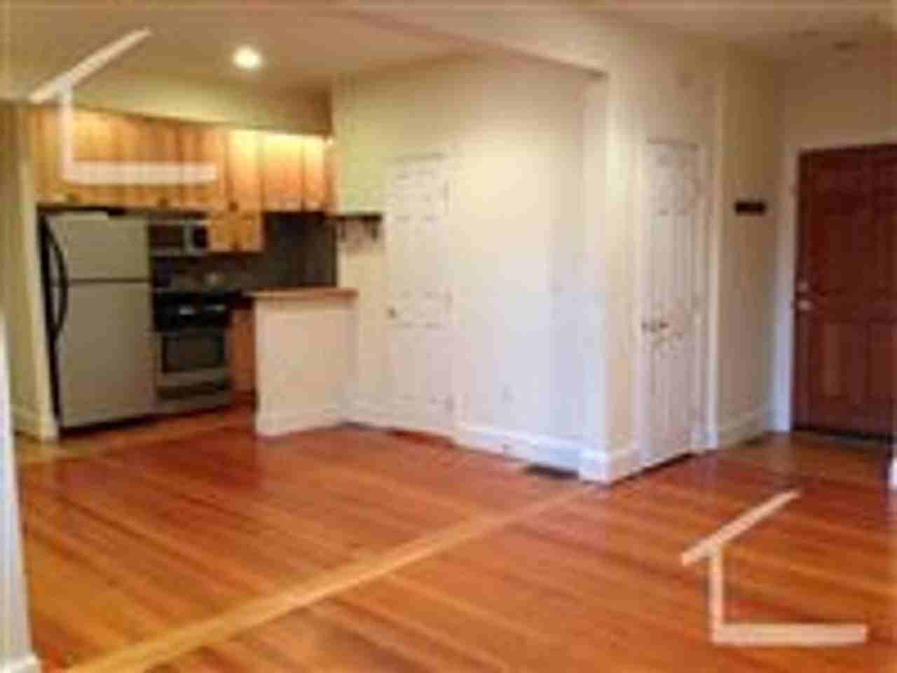 158 Winthrop Rd - Photo 2 of 6