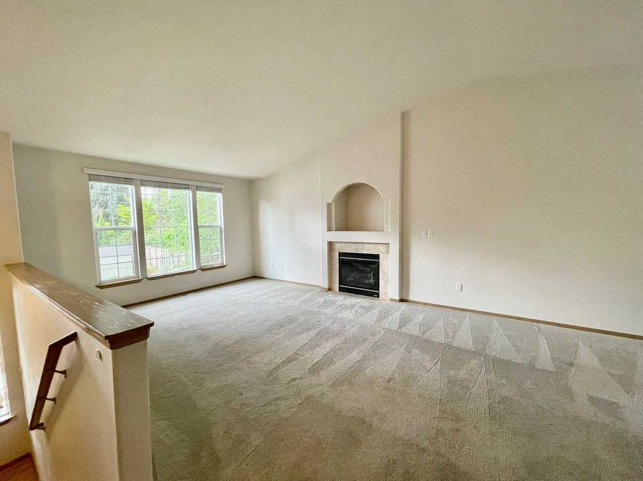 1219 196th Pl Se - Photo 2 of 16