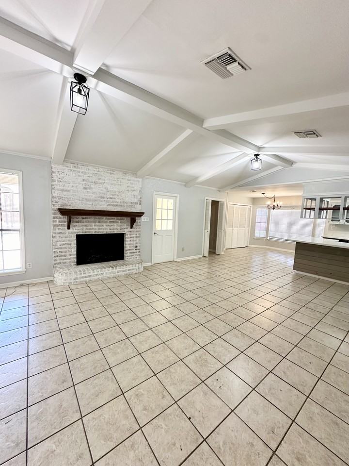 402 Quail Dr #NA - Photo 7 of 19