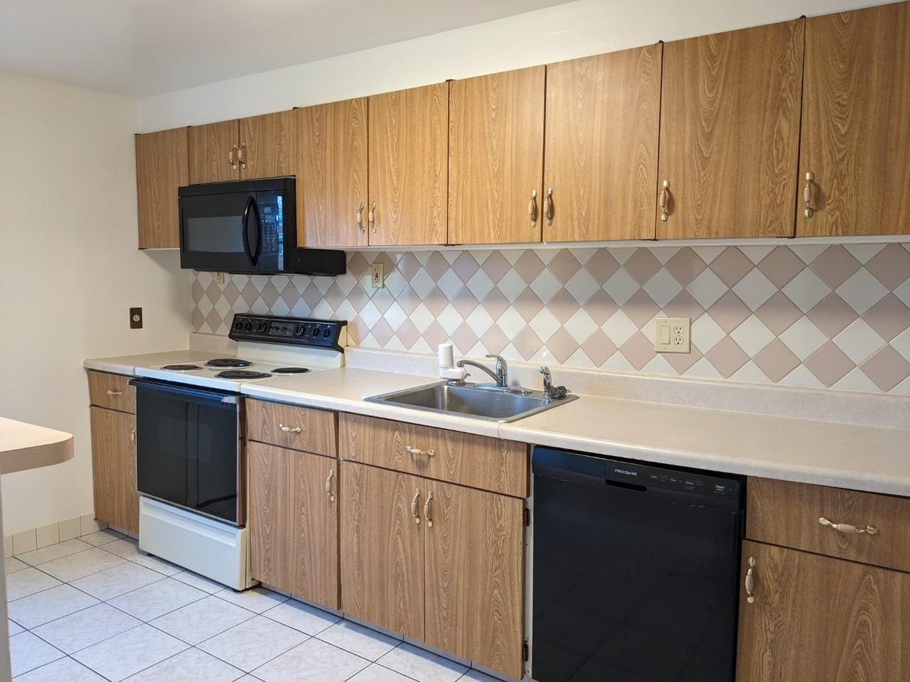 983 Regina Dr #NA - Photo 4 of 25