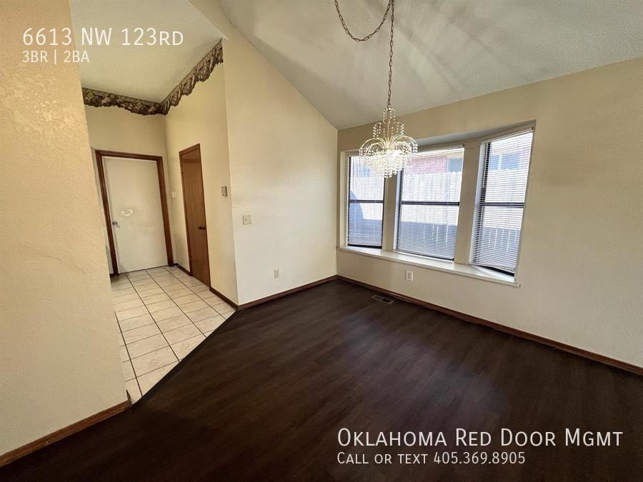 6613 Nw 123rd St - Photo 3 of 34