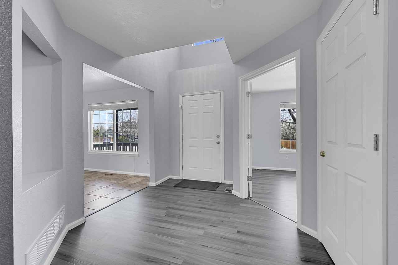 6431 Raleigh St - Photo 3 of 30