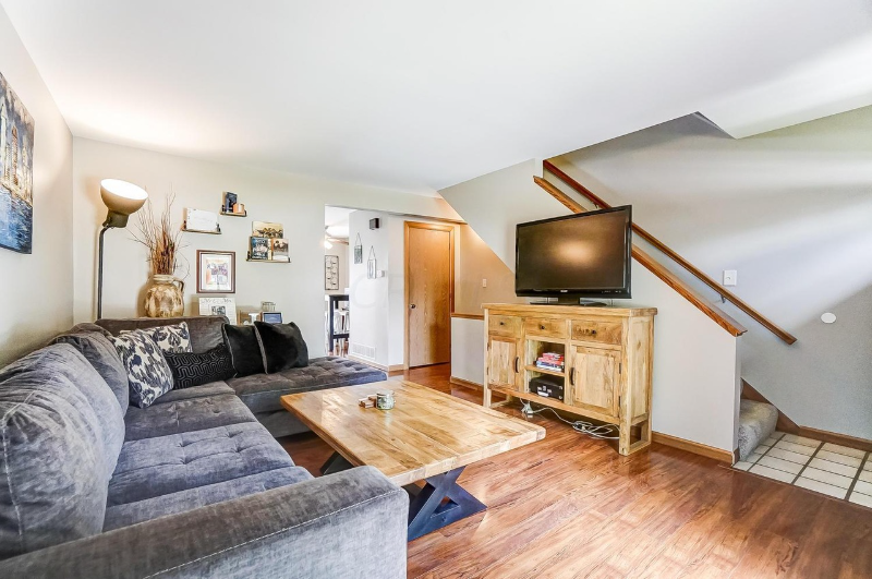 1941 Laramie Dr - Photo 3 of 14