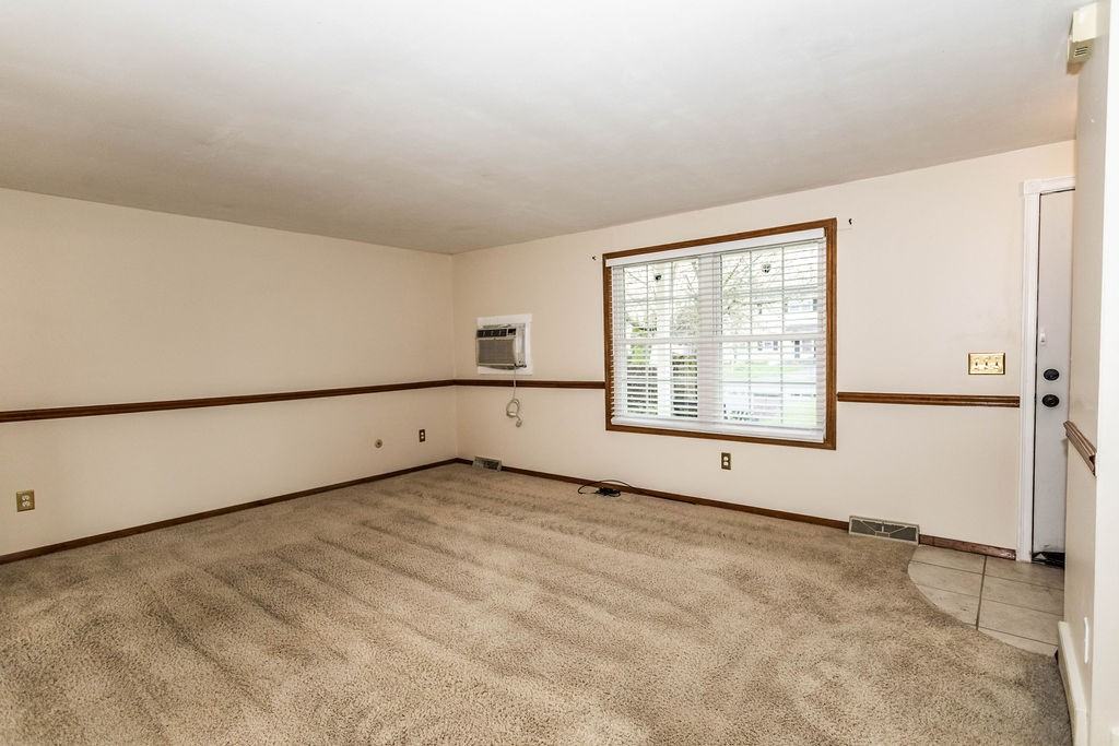 7934 Davis Rd N #1 - Photo 5 of 42
