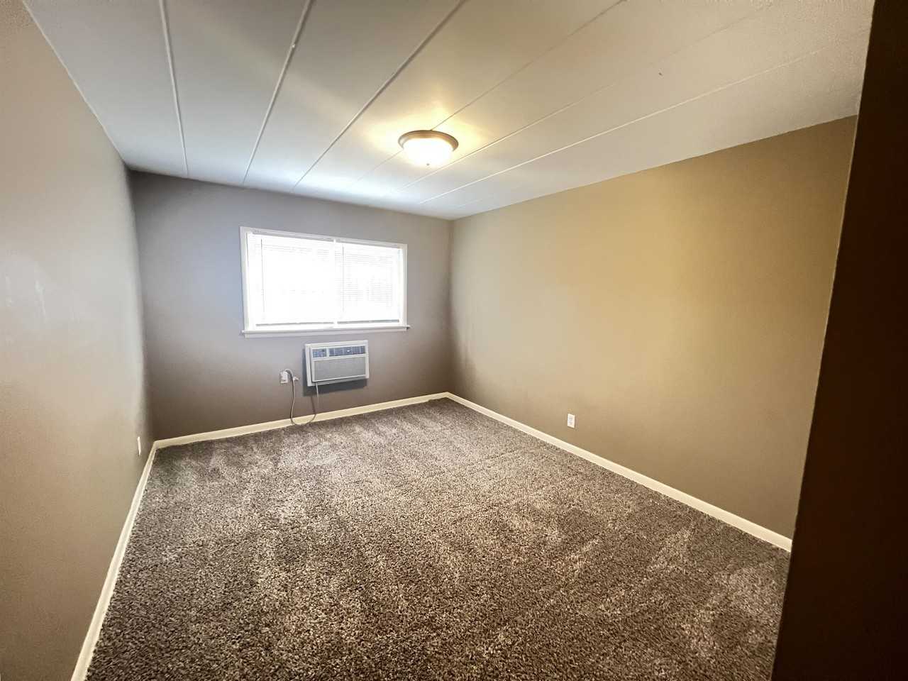 713 W CHURCH ST. - Photo 3 of 22