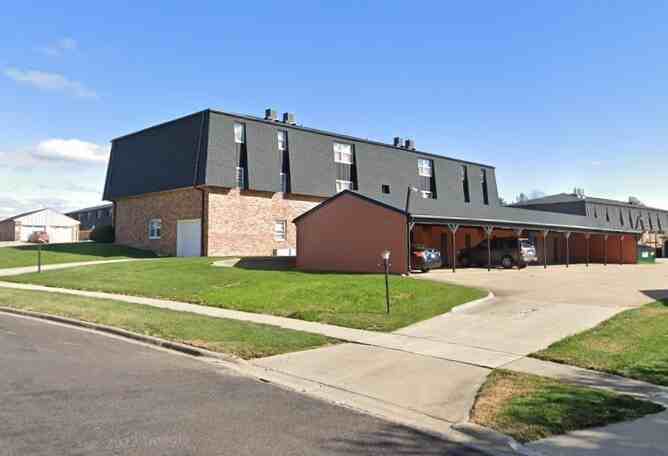 1910 Canterbury Drive - Photo 6 of 7