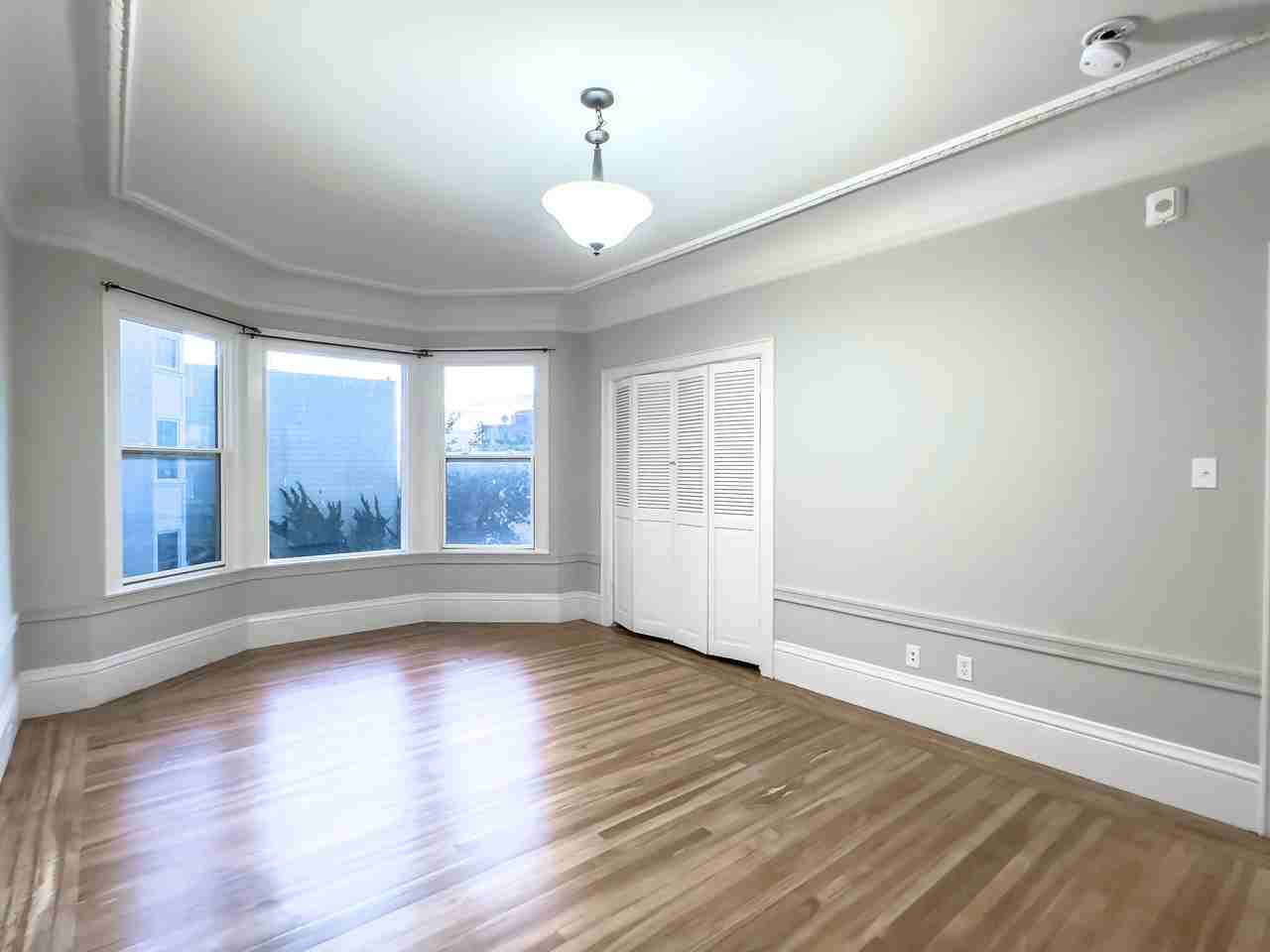 2725 Van Ness Ave #1