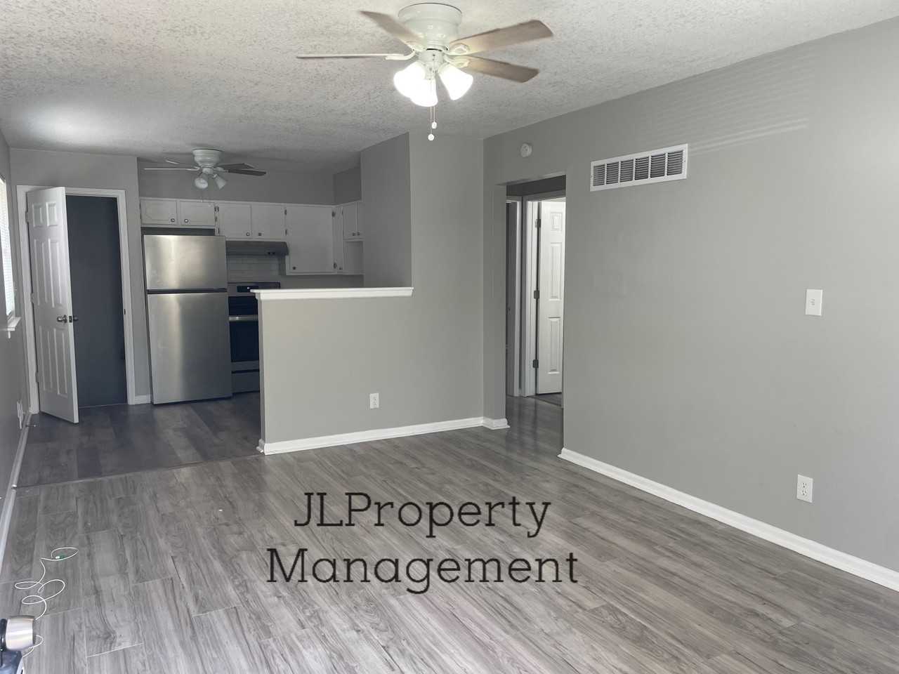 923 Sw Kingscross Rd #1 - Photo 2 of 10