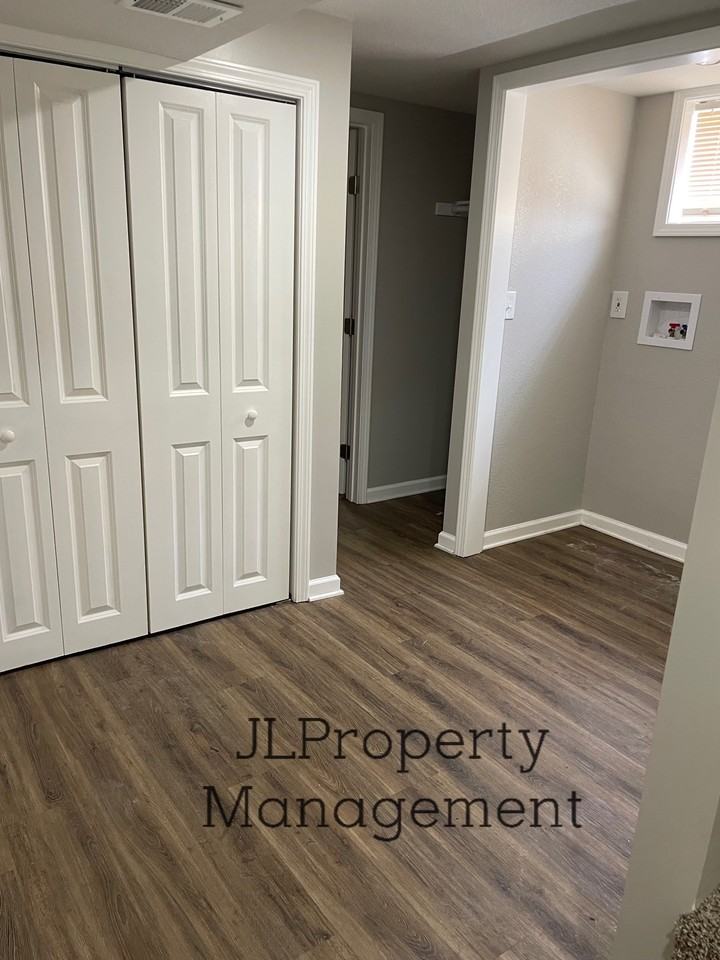 923 Sw Kingscross Rd #1 - Photo 7 of 10