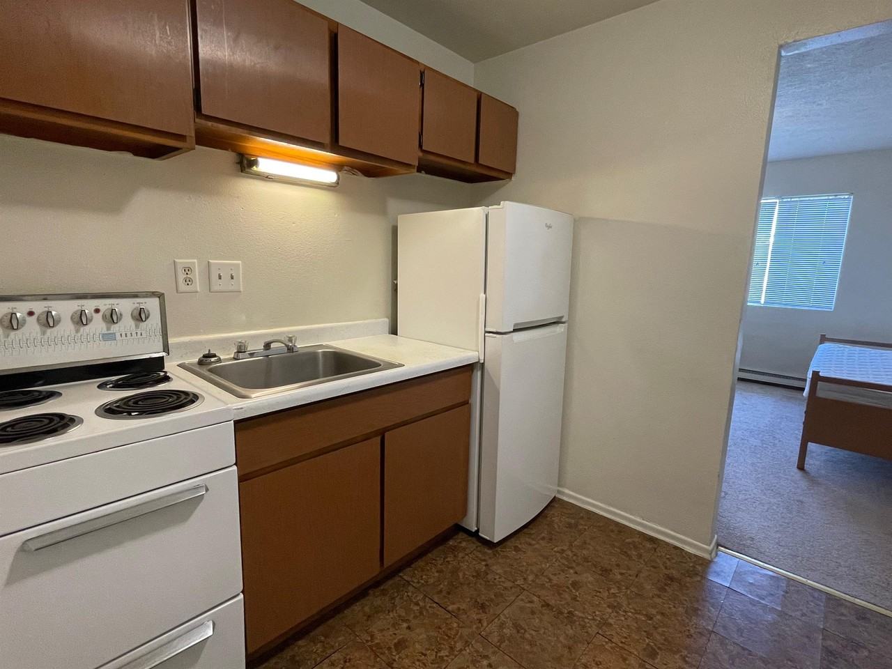 511 S Logan Ave #22 - Photo 7 of 9