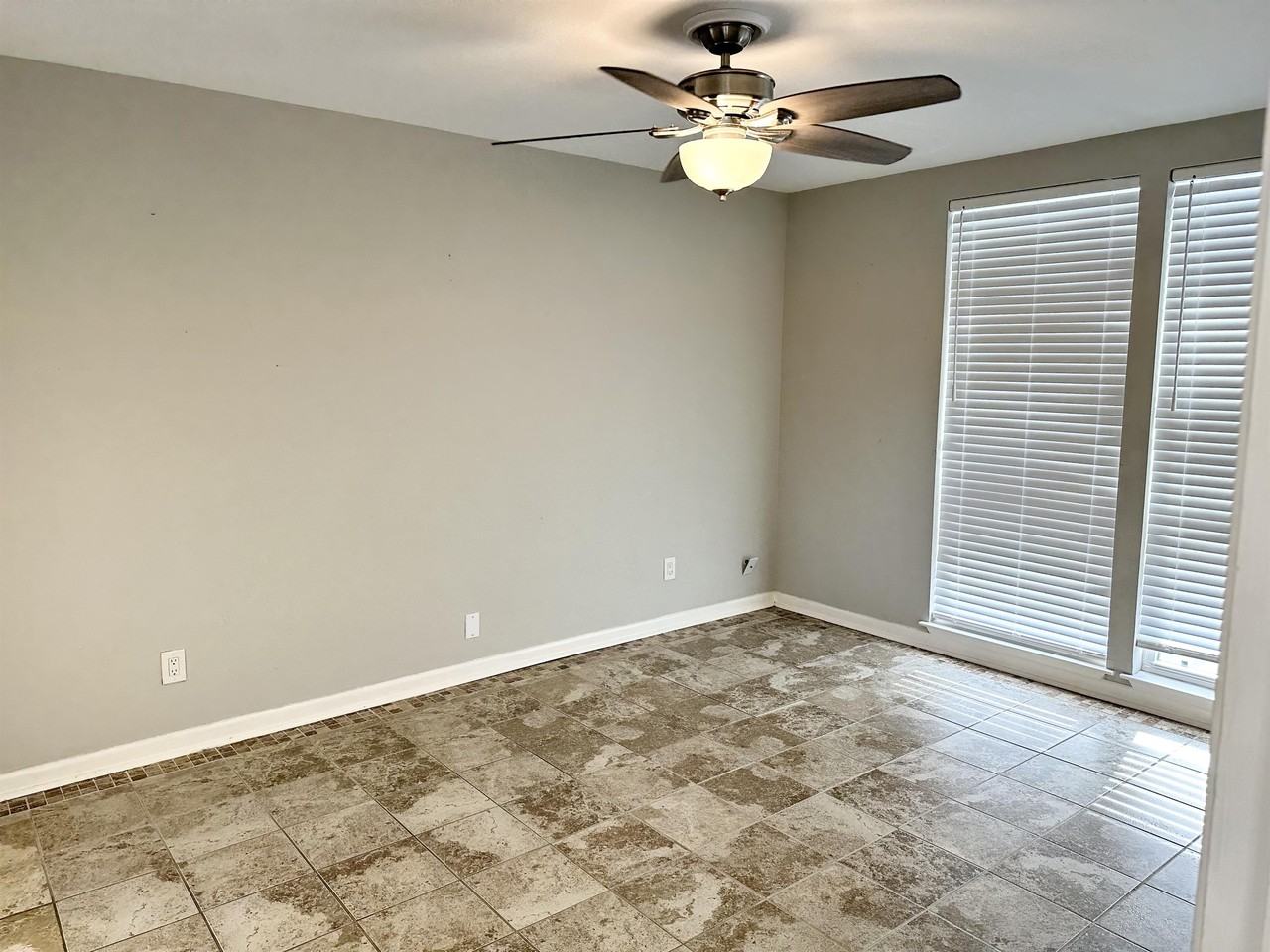 3402 Ocean Dr #1 - Photo 7 of 13