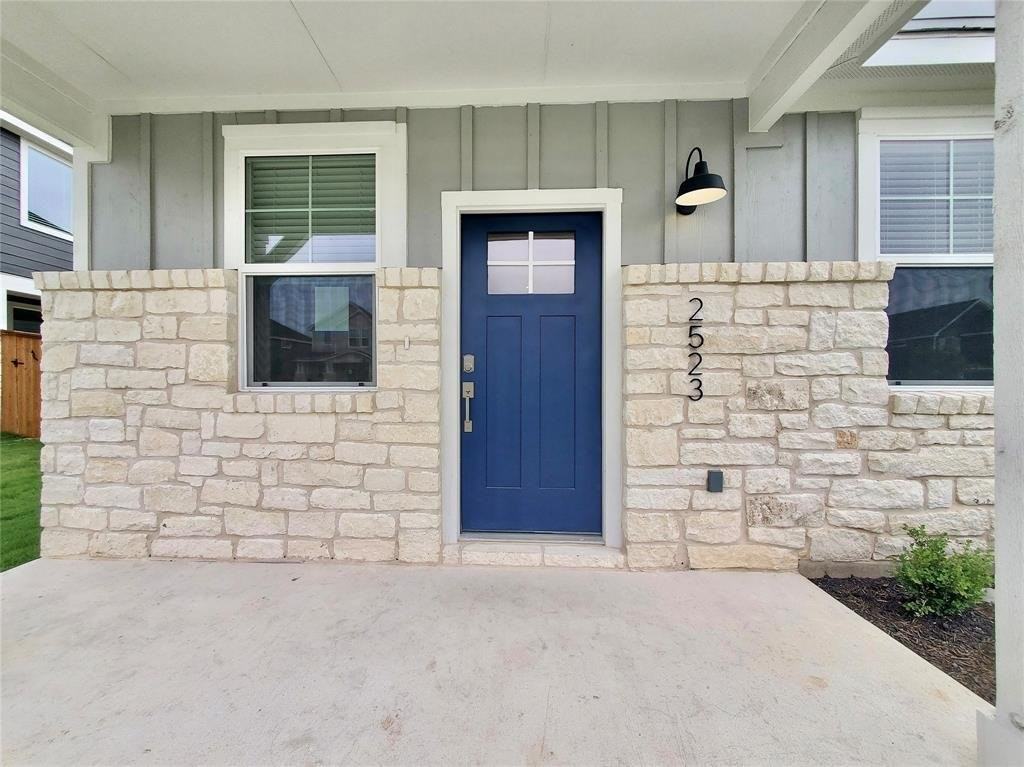 2523 Rose Archer Ln - Photo 3 of 8