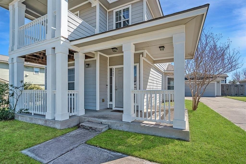 2405 Bluffstone Dr - Photo 3 of 8