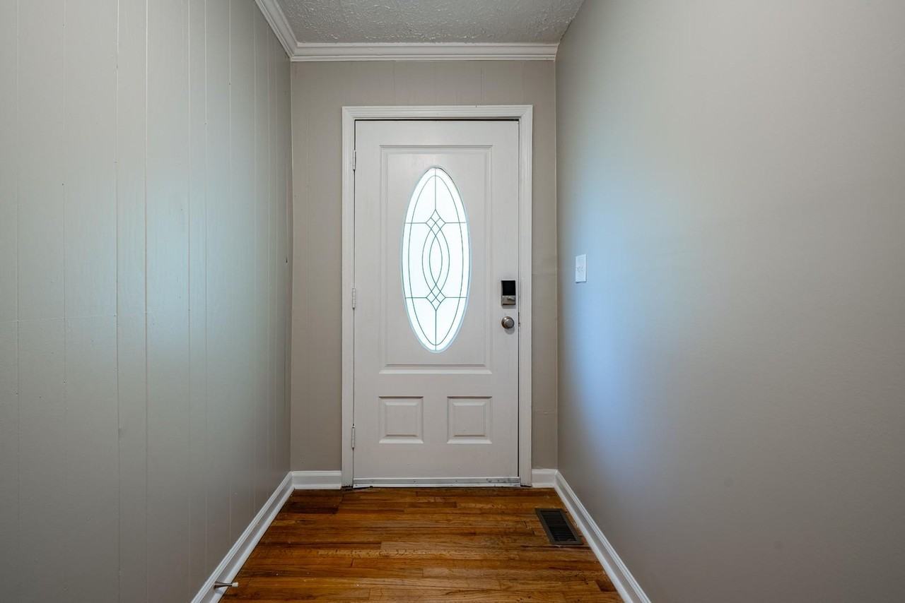 Bailey St Sw - Photo 2 of 15