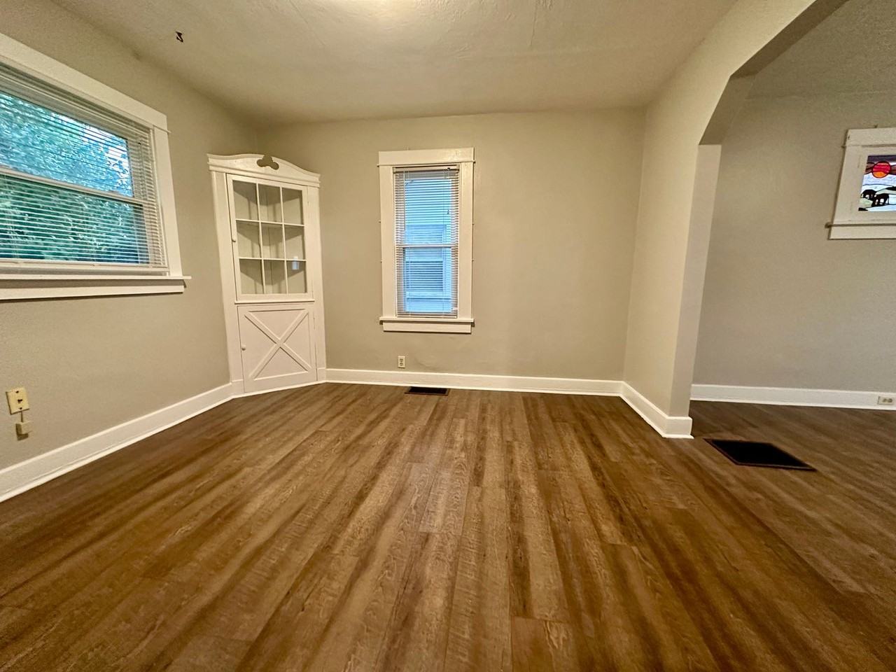 1828 Hazel Ave - Photo 4 of 17