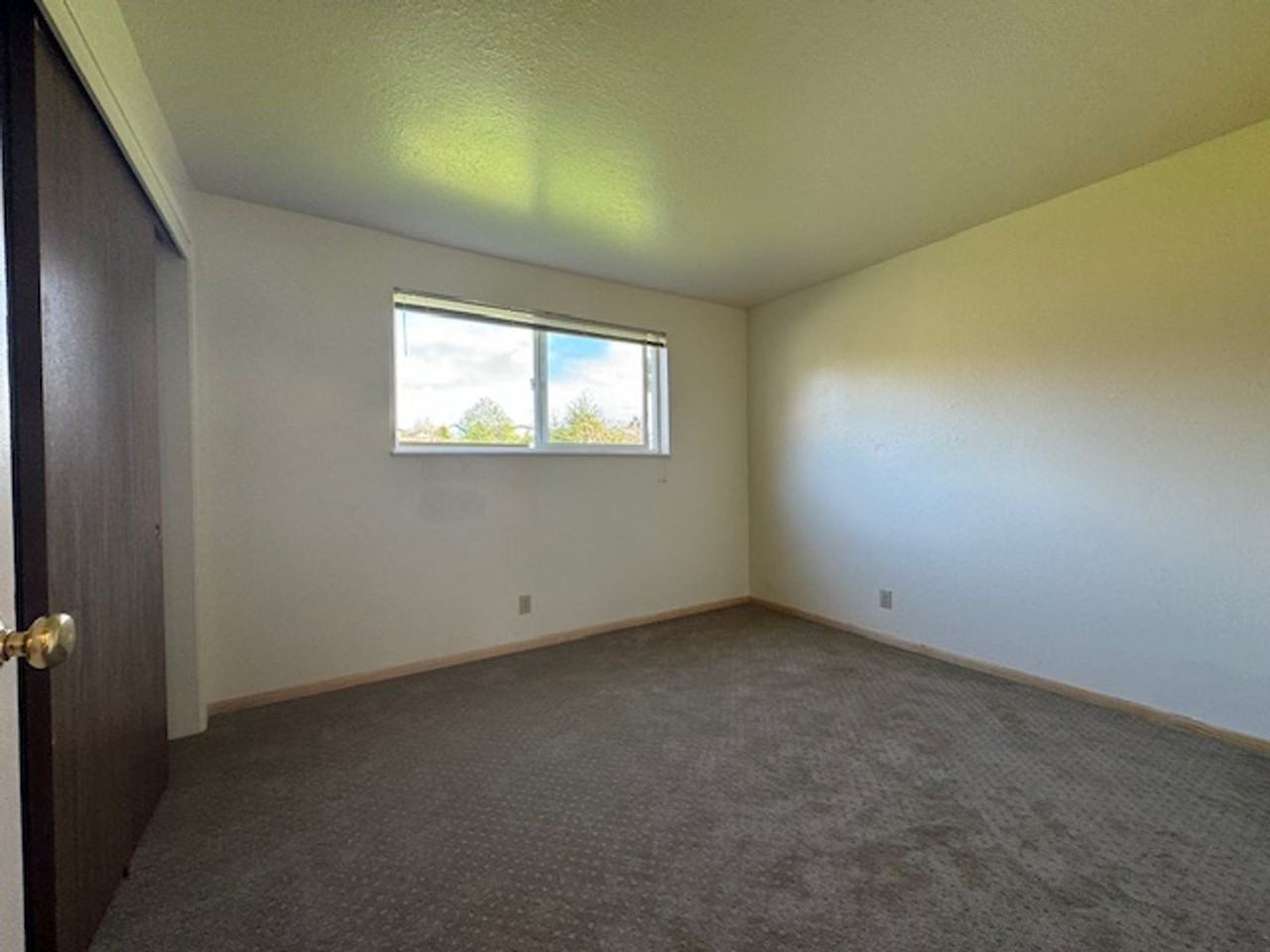 2242 Heather Ln - Photo 6 of 13