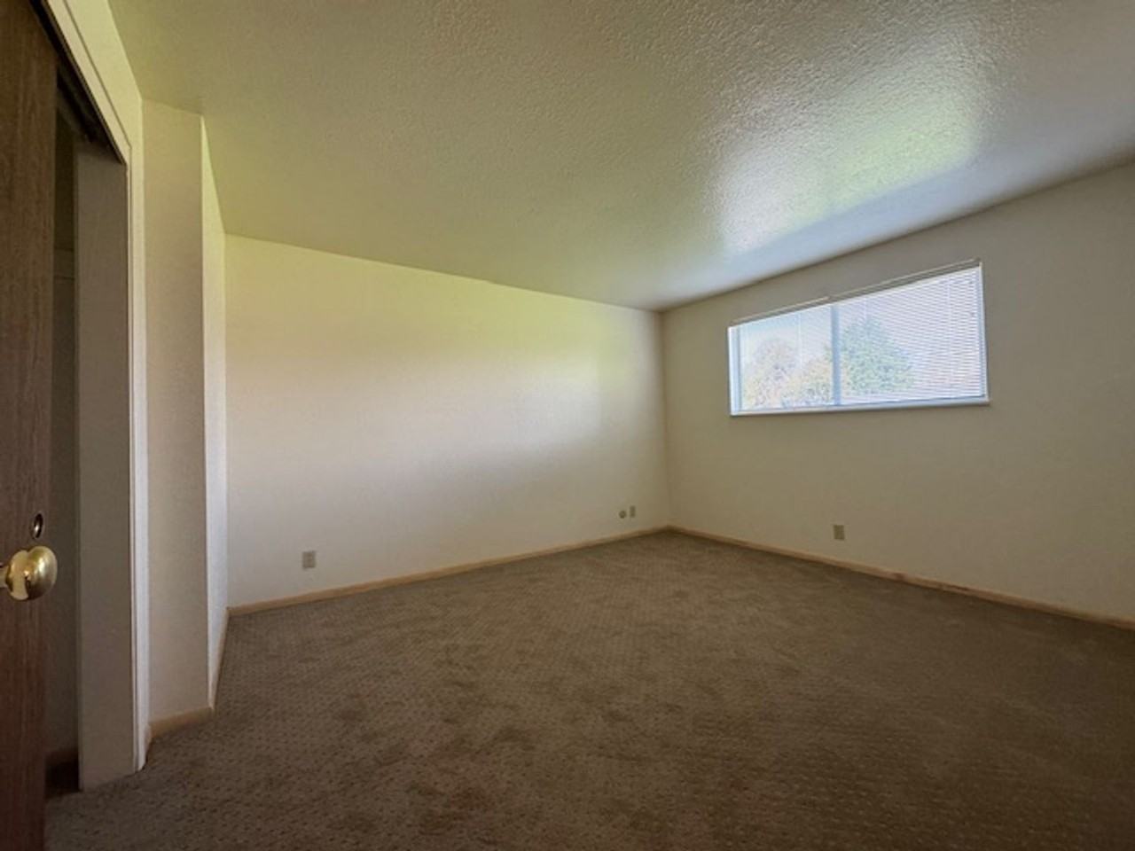 2242 Heather Ln - Photo 7 of 13