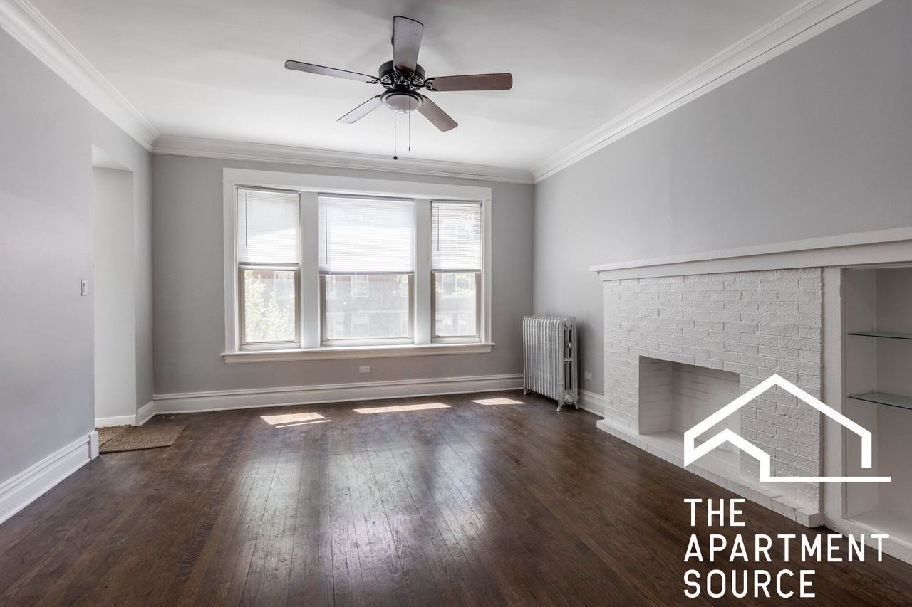 1224 W Rosemont Ave #1 - Photo 5 of 12