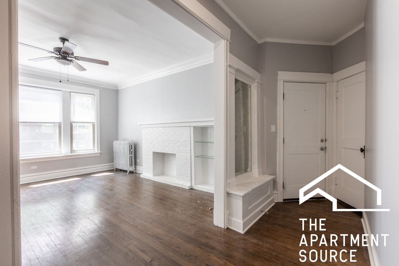 1224 W Rosemont Ave #1 - Photo 6 of 12