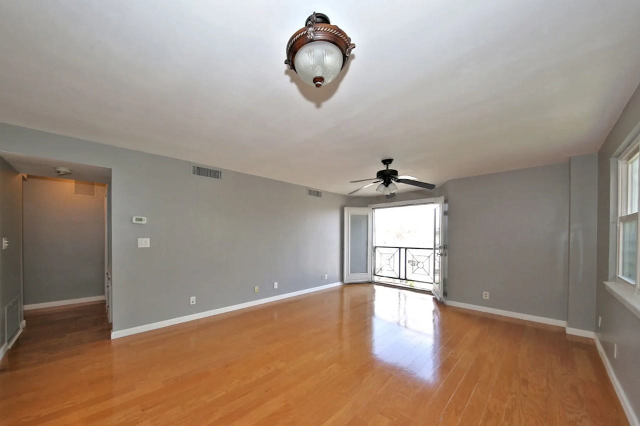 46 Union Ave - Photo 3 of 10