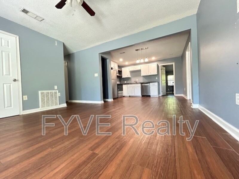 506 Lucian Ct - Photo 2 of 21
