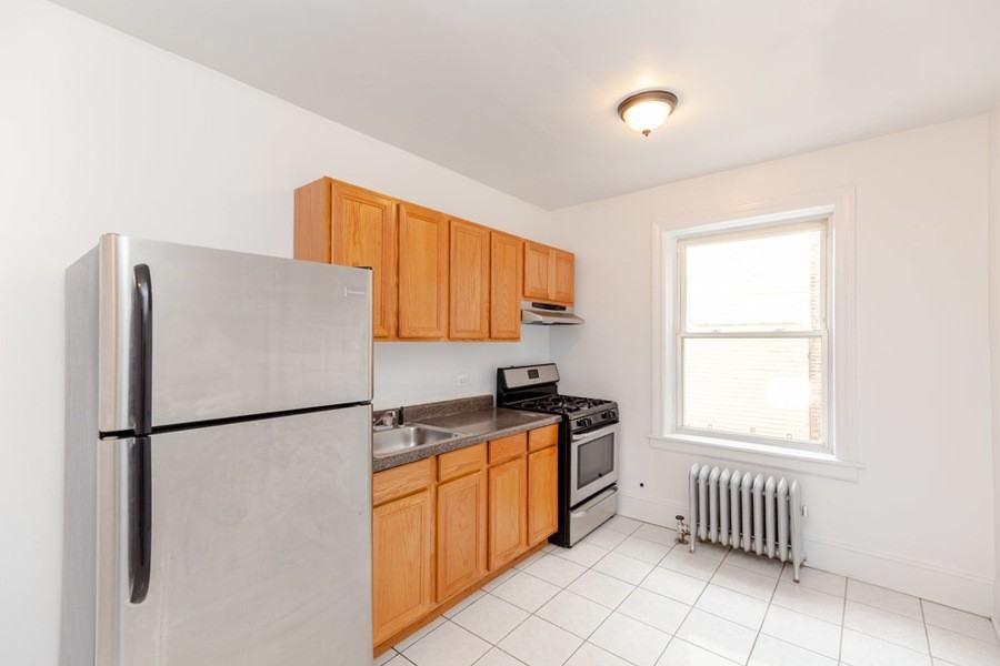 3055 West Argyle St., Chicago, IL 60625 Studio Apartment for Rent