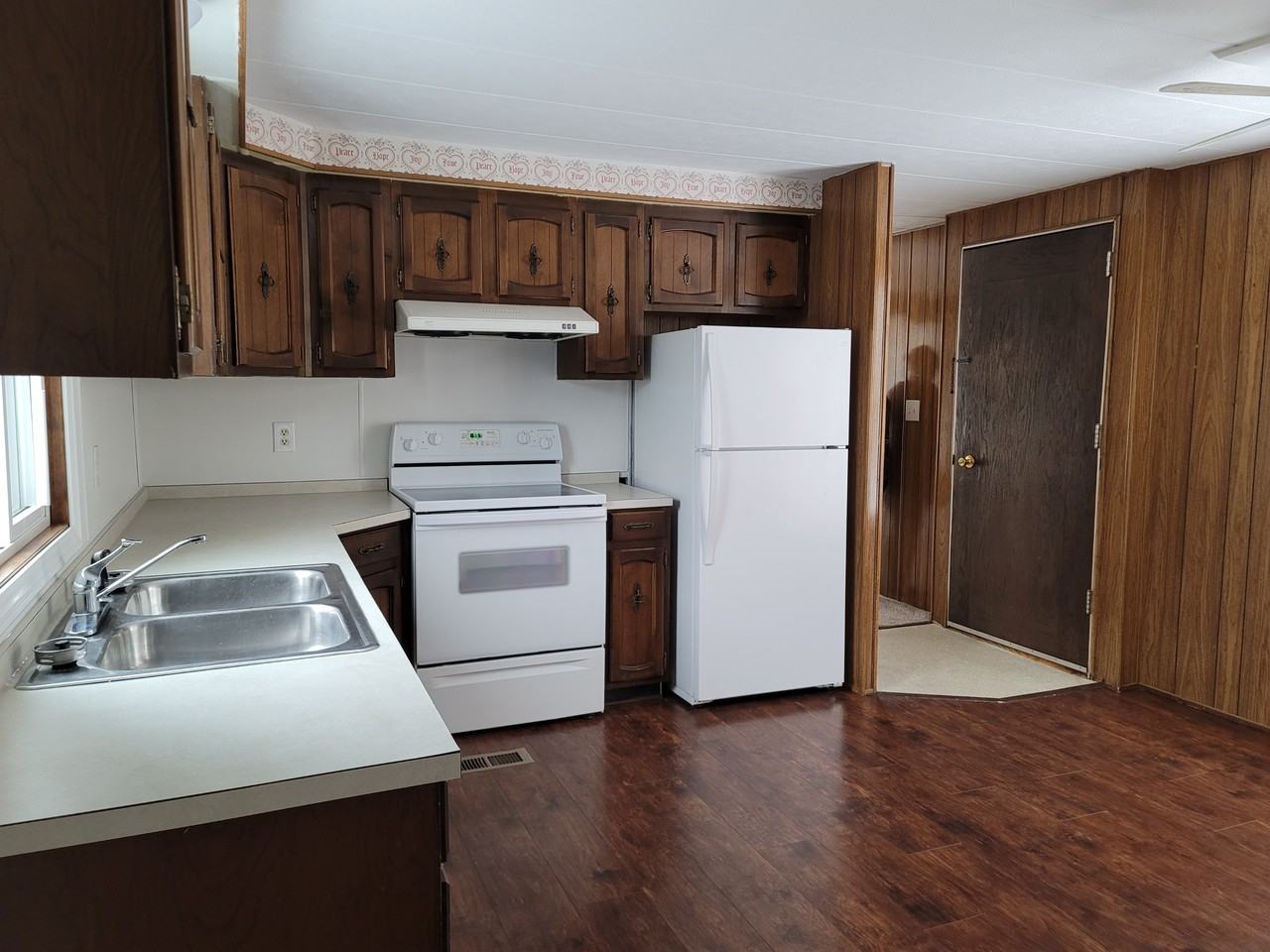 6449 Lantern Ridge Ln - Photo 2 of 7