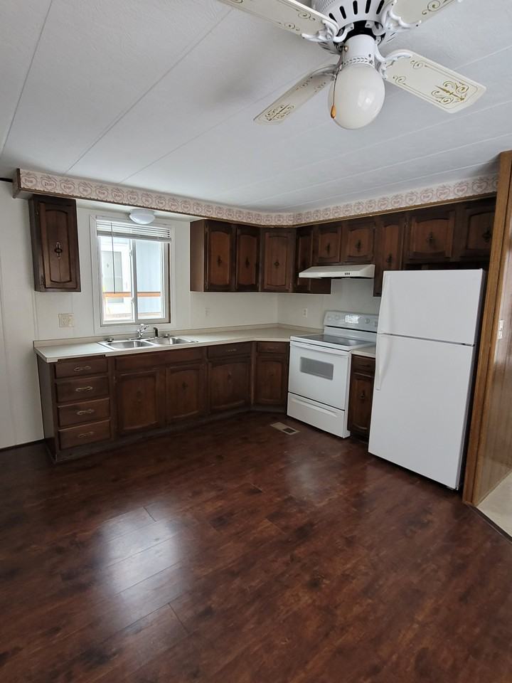 6449 Lantern Ridge Ln - Photo 3 of 7