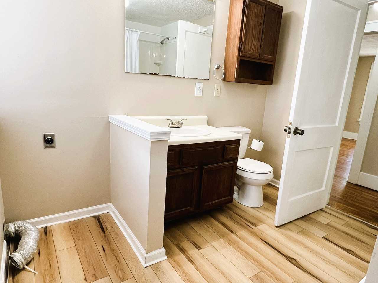 207 S Erie St - Photo 3 of 26