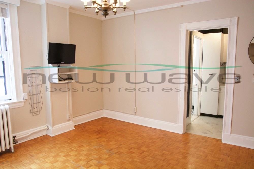 21 Beacon #8D, Boston, MA 02108 - Studio Apartment for Rent | PadMapper