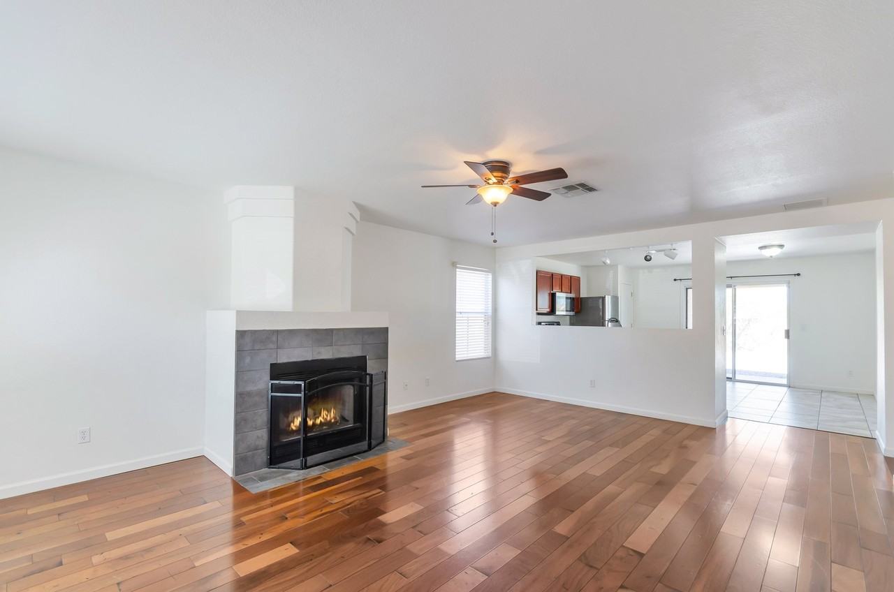 10395 E Bridgeport St - Photo 3 of 23