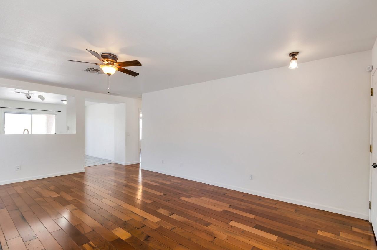 10395 E Bridgeport St - Photo 4 of 23