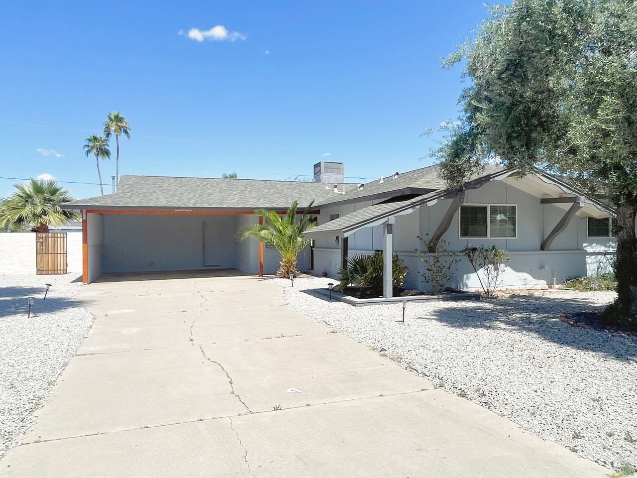 3904 E Sahuaro Dr - Photo 2 of 23