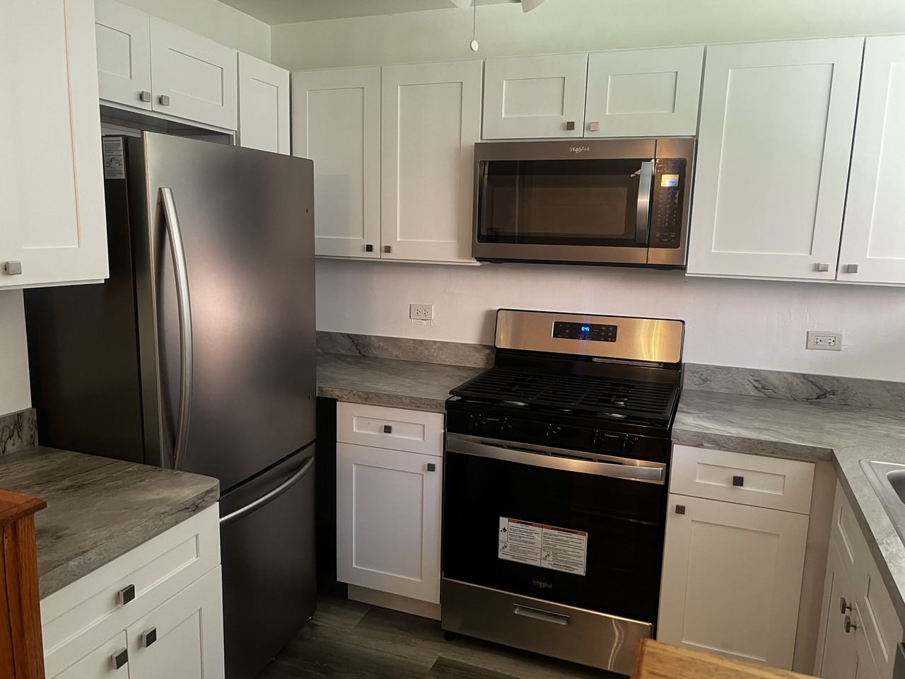 841 S Racine Ave #B - Photo 2 of 14