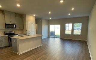 1066 Plumcrest Dr - Photo 3 of 19