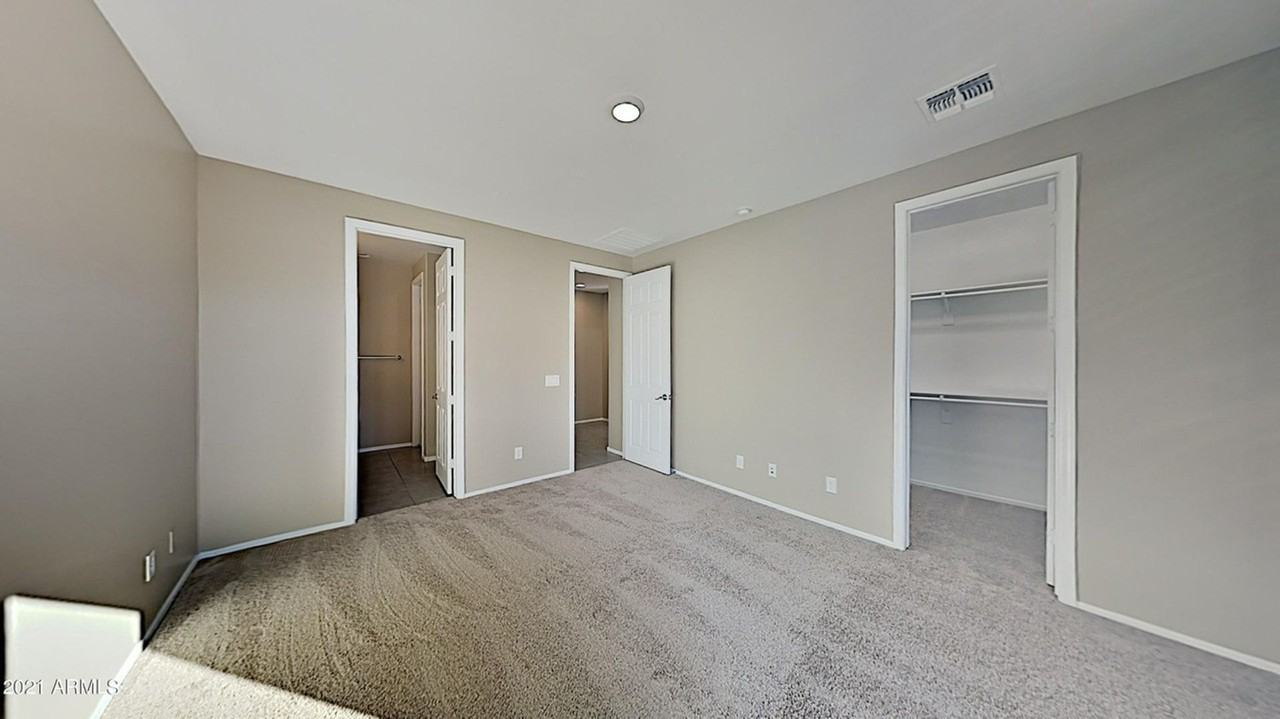 4823 W Saint Anne Ave - Photo 6 of 13