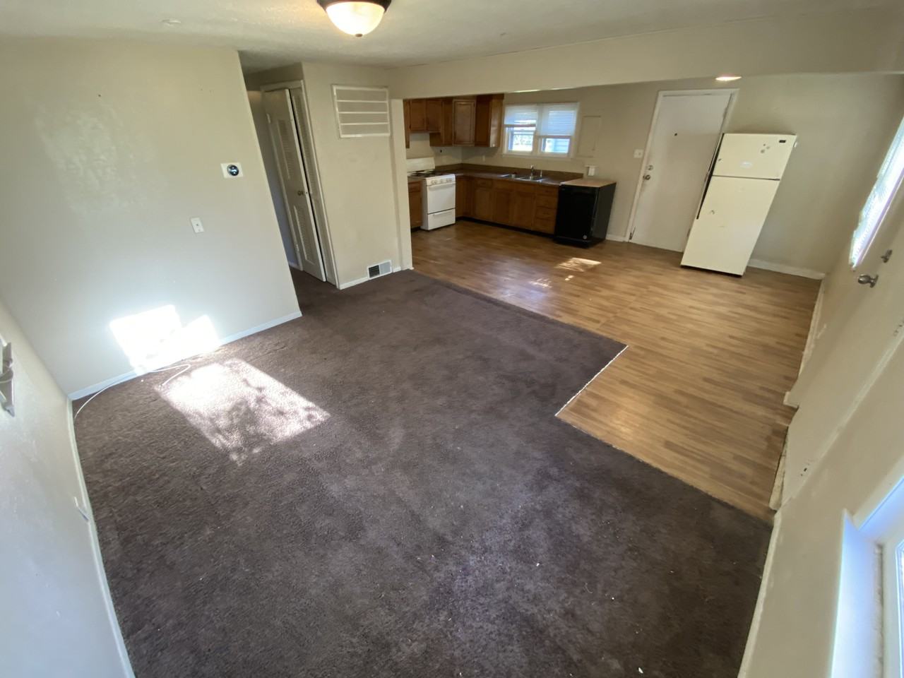 1920 Lynn St #NA - Photo 2 of 8