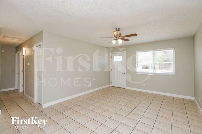 1332 N Westwood Cir - Photo 3 of 15