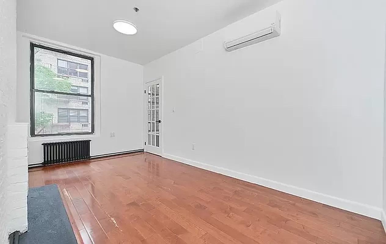 661 Washington Street #3F - Photo 3 of 5