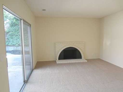 35 Barkley Ct - Photo 3 of 16