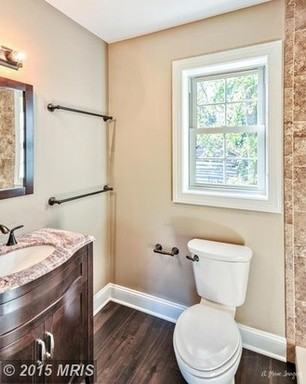 329 S Jefferson St - Photo 2 of 17